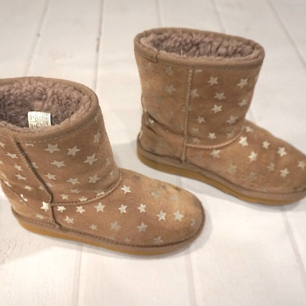 Ugg Brown Suede Star Print Girls Boots – Size 2